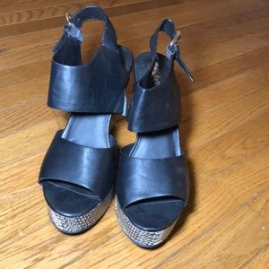 Mossimo black and white wedges